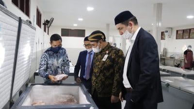 Gandeng Perwakilan BI Jateng, Taj Yasin Kejar Sertifikasi Halal RPH