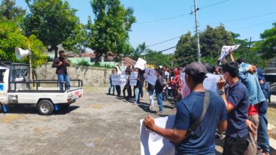 Aliansi Masyarakat Pecinta Kyai Demo di DPW PPP Jawa Tengah, Minta Suharso Monoarfa Mundur dari Ketum dan Bappenas