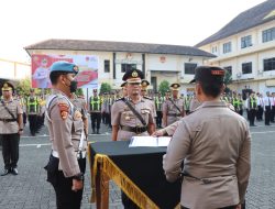 Memberikan Kontribusi Kepada Polri, Pengembang Aplikasi LIBAS Bersama 13 Warga Kota Semarang Mendapat Penghargaan Kapolrestabes Semarang Saat Sertijab Kabag Ops Dan Pejabat Utama