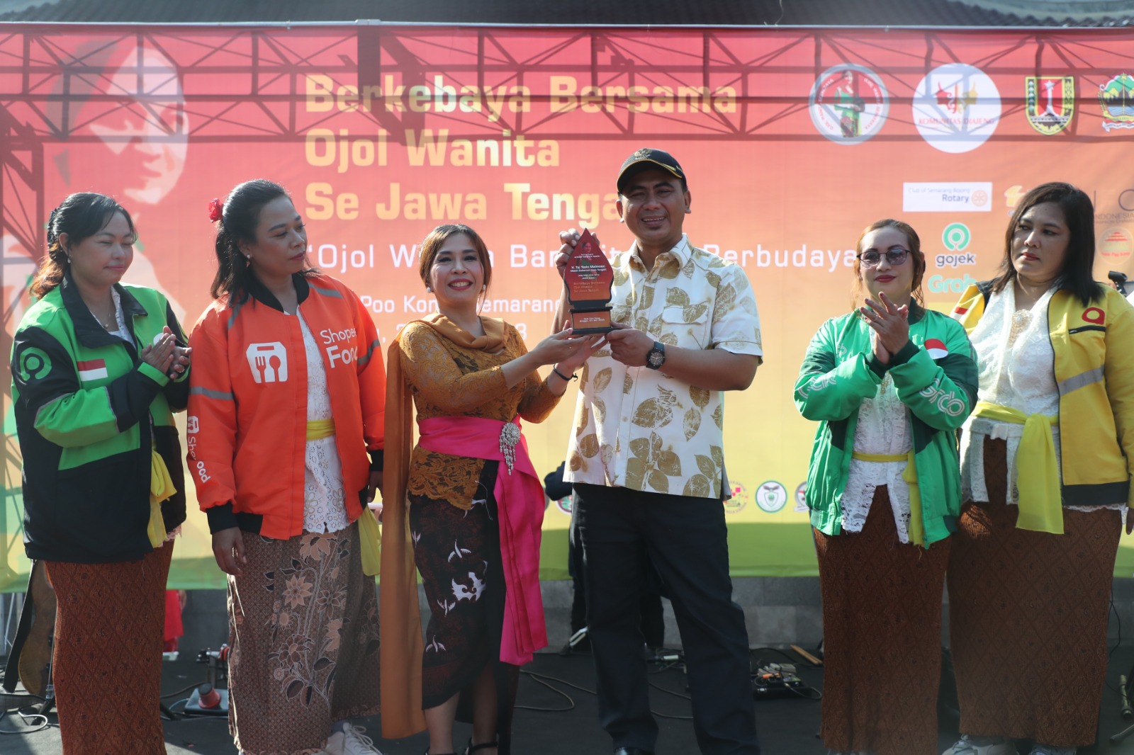 ojek online wanita