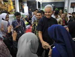Diskusi Santai Bareng Mahasiswa Ilmu Politik, Ganjar Cerita Awal Mula Terjun ke Dunia Politik