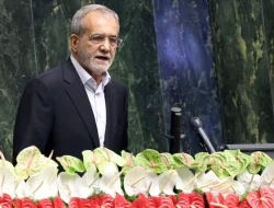Presiden Iran Desak Negara Islam Putus Hubungan dengan Israel